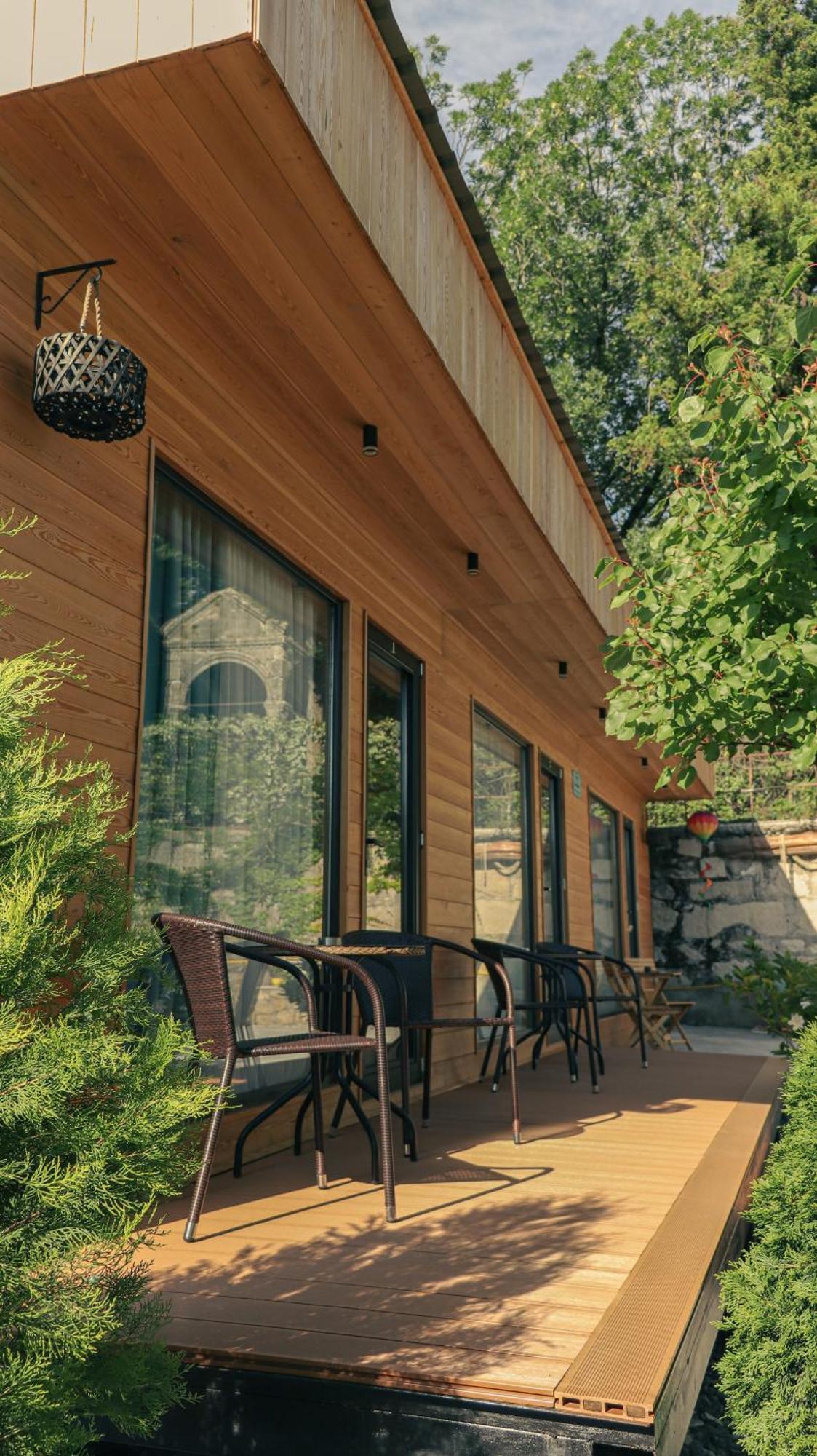 Garden Rooms In Kutaisi Exterior photo